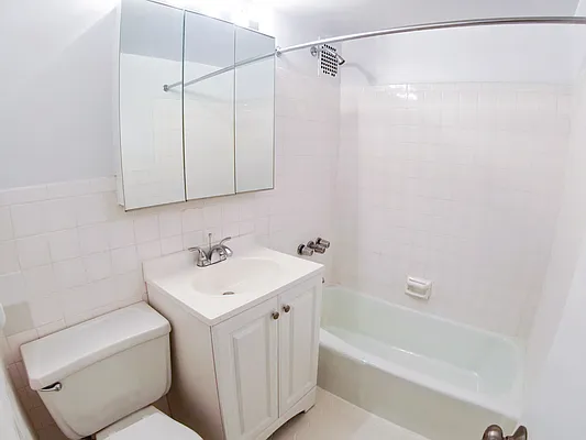 Rented by Urban Real Estate Inc | media 15