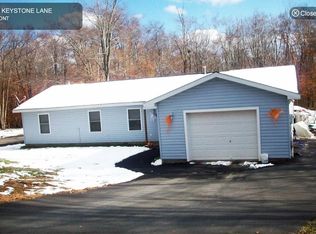 10 Keystone Ln, Tobyhanna, PA 18466