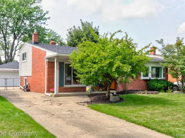 31343 Slumber Ln, Fraser, MI 48026