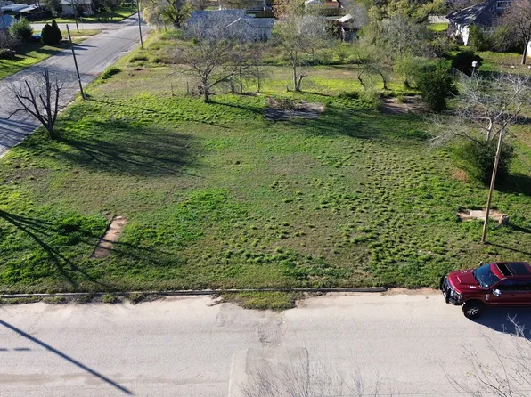 307 N Pecan LOT 9-10, Pearsall, TX 78061