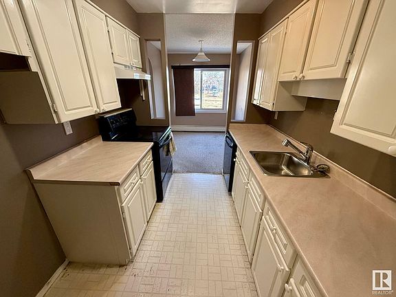 3rd image of 11430 40th Ave NW #208