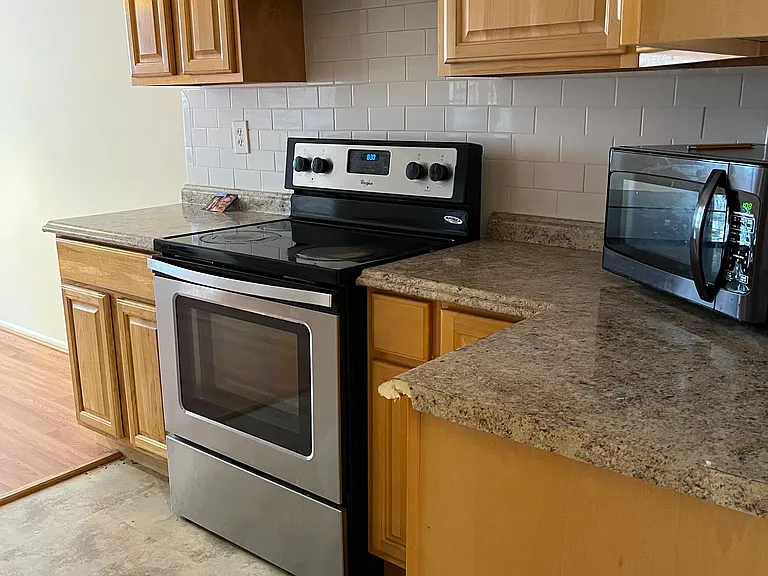 207 Green Hollow Dr #207 — Photo 3