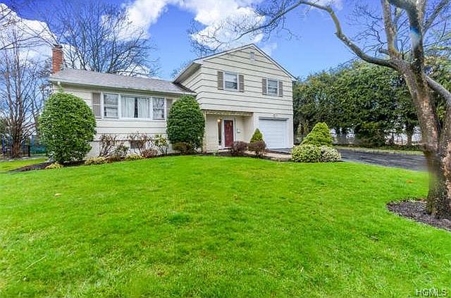 1st image of 105 Laura Joy Cir