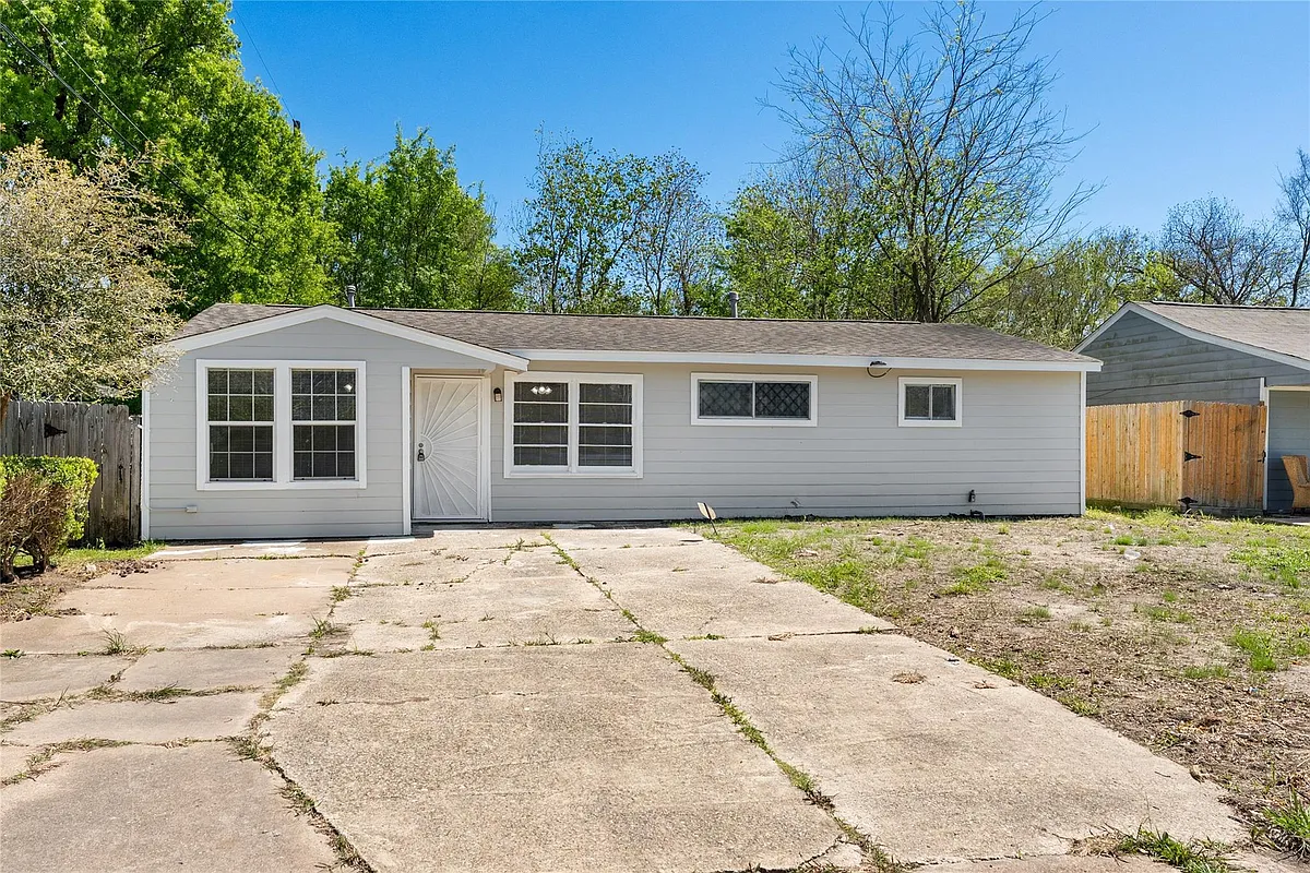 Building Photo - 7725 Saint Lo Rd