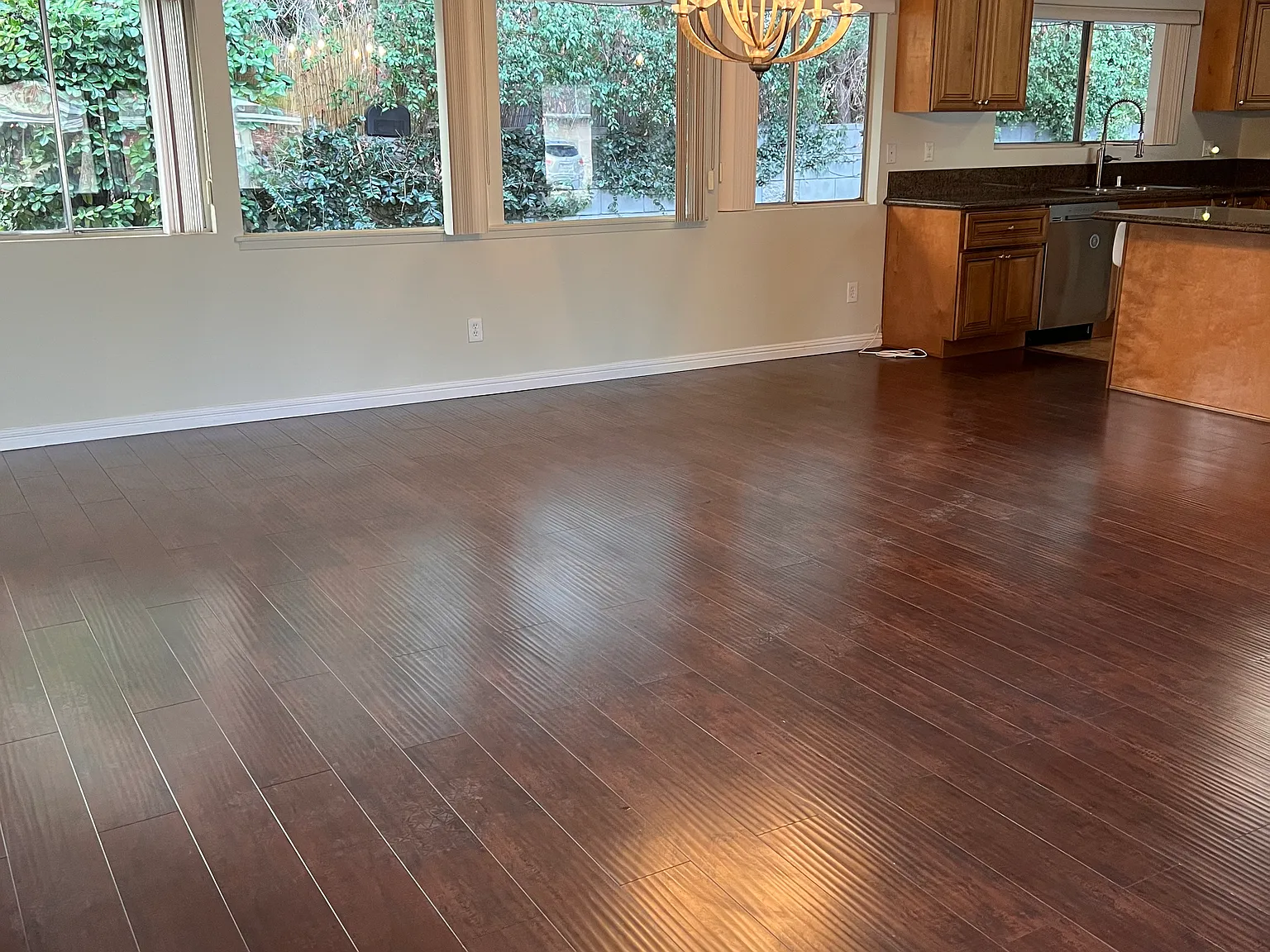 3 bed, 2044 sqft, $6,900 — Photo 3
