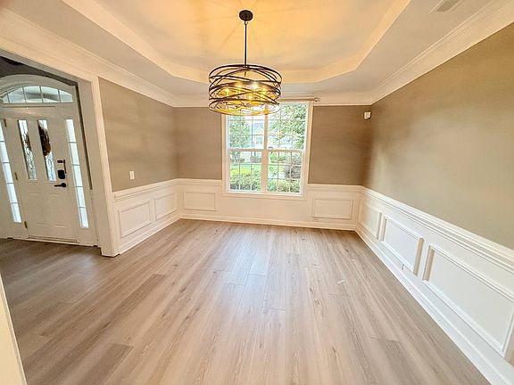 3rd image of 2519 Harlington Ln #1