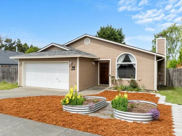 2388 Hannah Ct, Fortuna, CA 95540