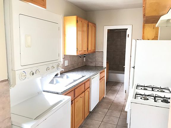 2nd image of 444 Ohio Ave APT 3