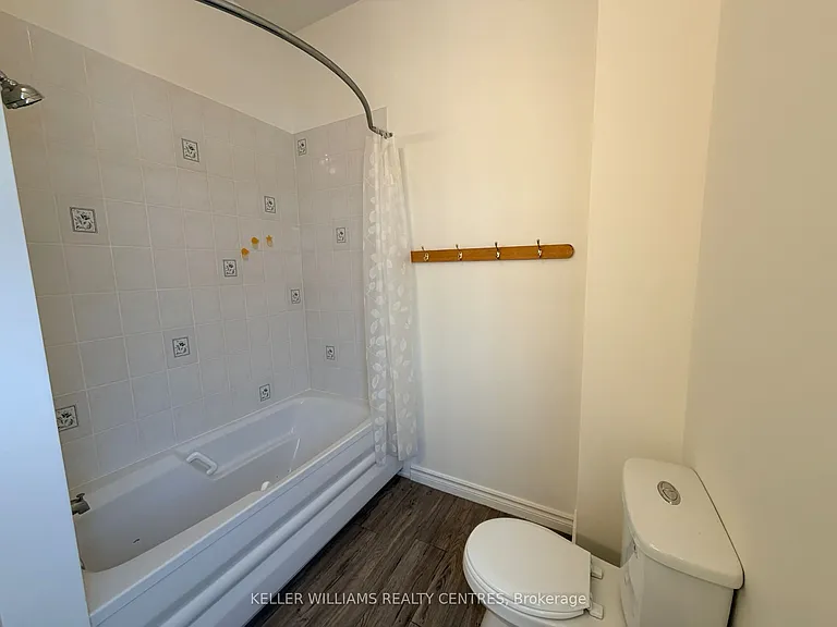 1 Simcoe St #C — Photo 12