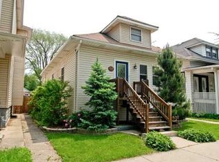 844 Circle Ave, Forest Park, IL 60130