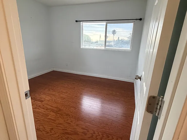1441 Michigan Ave #2 — Photo 8