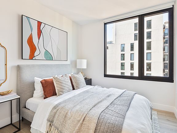 5th image of 54 Crown St #509