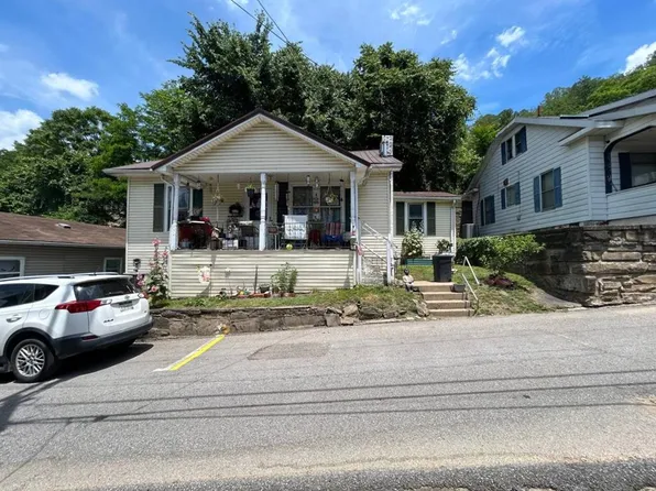 116 Morgan St, Logan, WV 25601