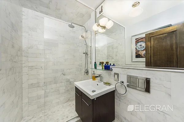 Sold by (Legacy) Elegran | media 5