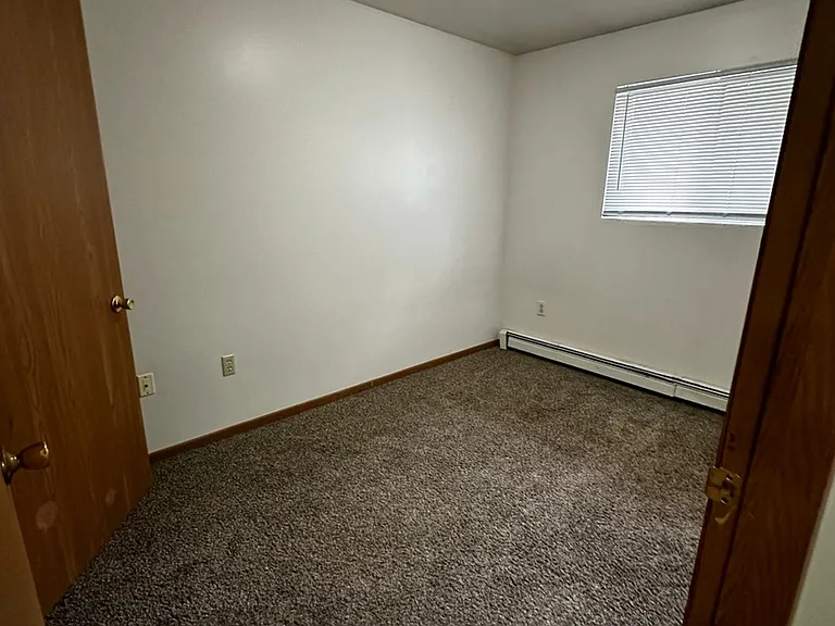 1211 S Dewey St — Photo 8