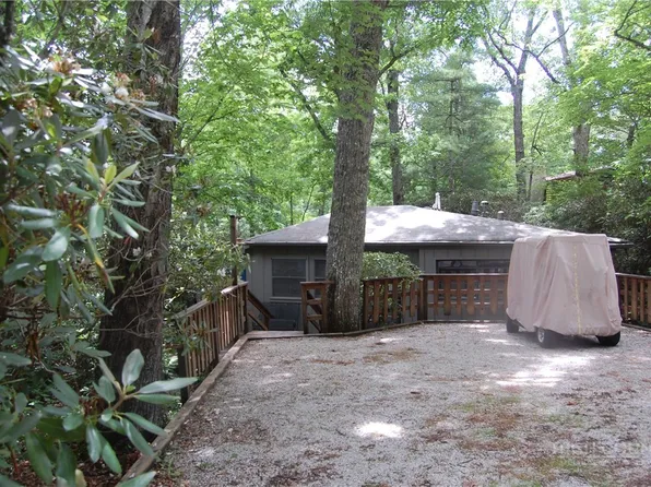 96 Hickory Lane, Newland, NC 28657