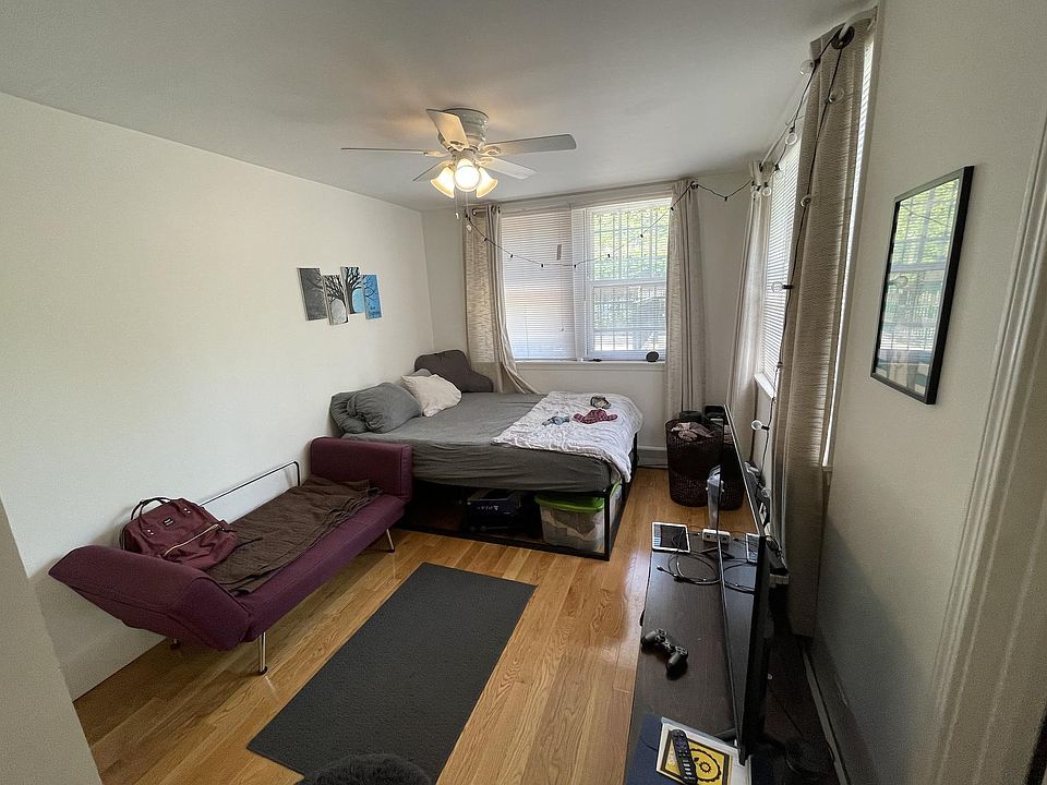 1st image of 4528 N Malden St #G