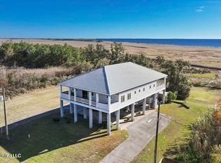 8925 Neptune Ave, Ocean Springs, MS 39564