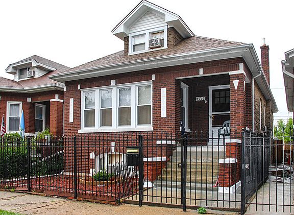 2nd image of 4719 W Montana St