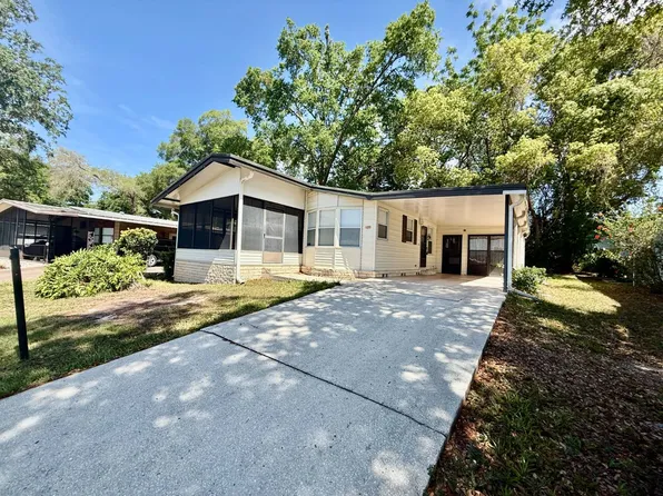 109 E Pine Dr, Lady Lake, FL 32159