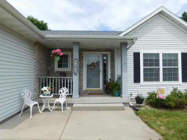 S12930 Ivy Ln, Spring Green, WI 53588