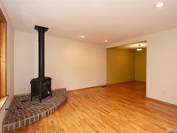 5th image of 10001 98th St SW