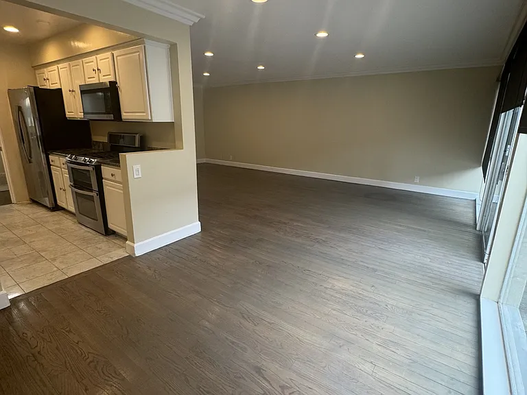 633 Ocean Ave — Photo 4