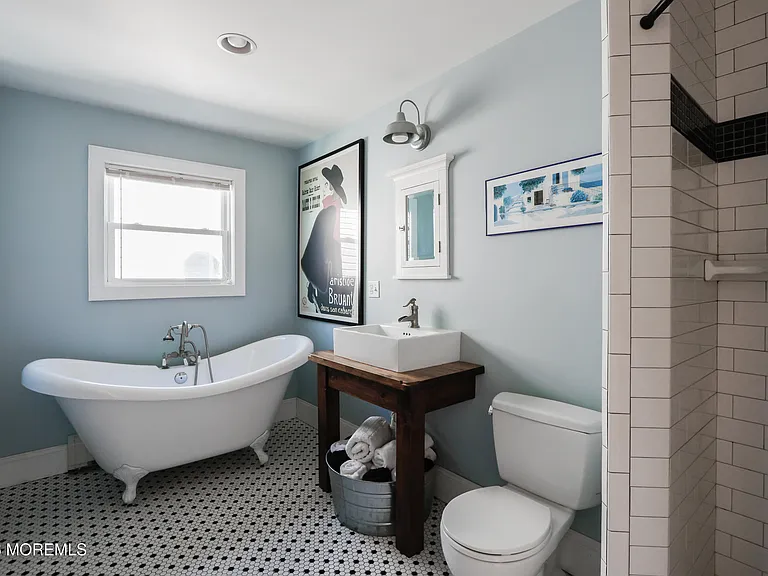 31 Washington Ave — Photo 24