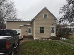 810 N Front St #HOUSE, Crookston, MN 56716