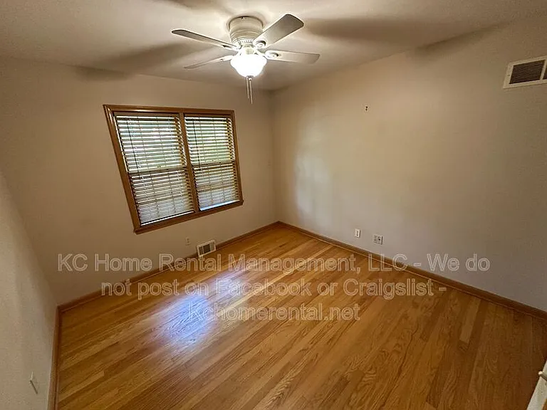 5423 Ballentine St — Photo 29