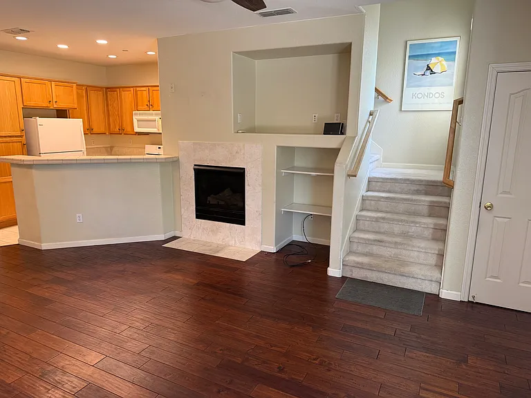 1706 Esplanade Cir — Photo 3