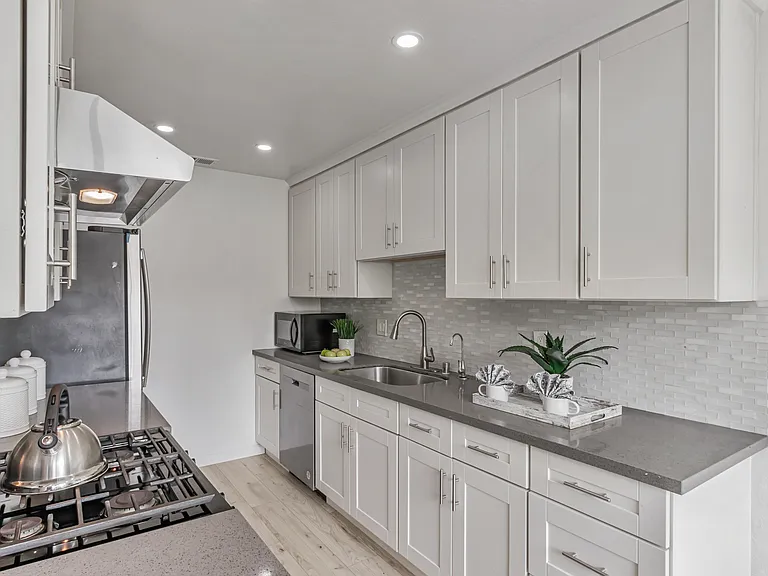 295 Rio Verde Pl #4 — Photo 7
