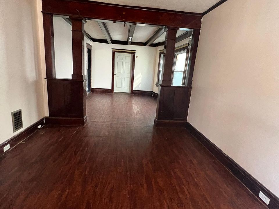 2nd image of 30 Briscoe Ave