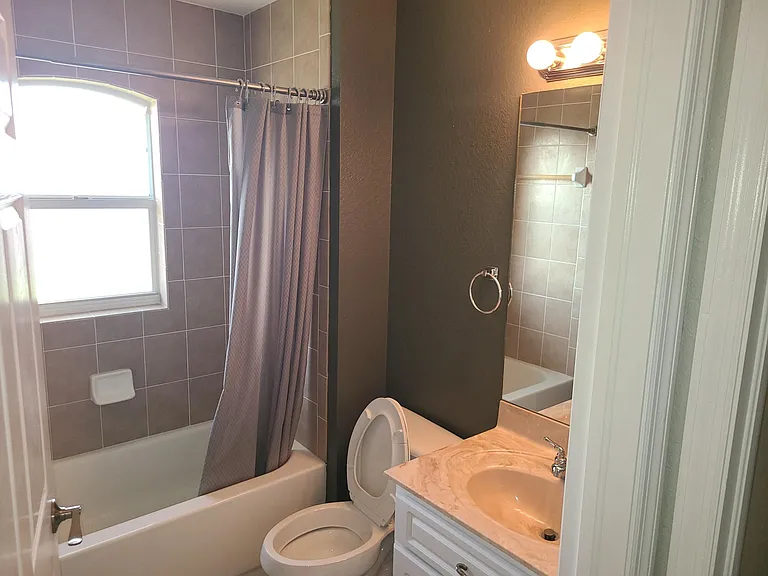 838 SW 47th Ter #203 — Photo 9