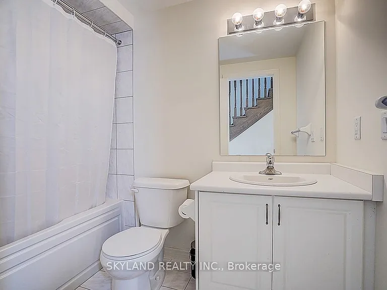 459 Dundas St E — Photo 35