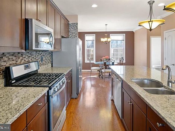 2nd image of 412 Kettle Bottom Dr