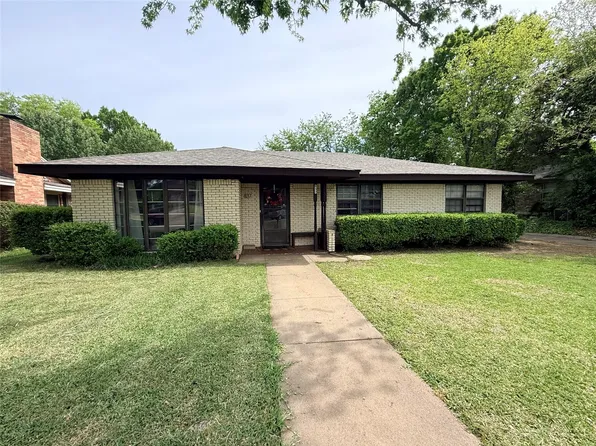 837 Hillside Dr, Sherman, TX 75090