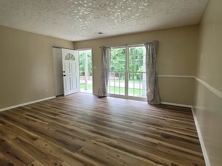 4472 Richard Rd — Photo 5