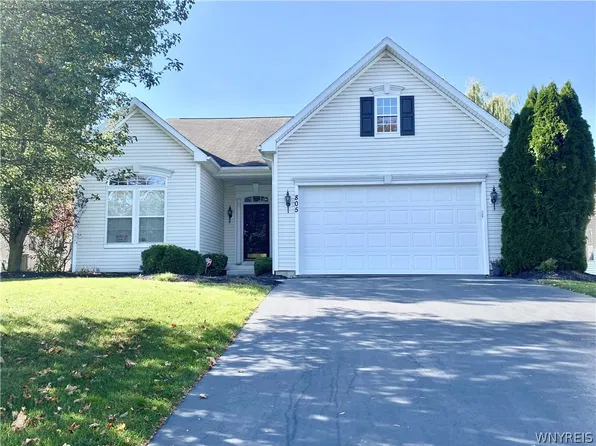 805 Surrey Hill Way, Rochester, NY 14623
