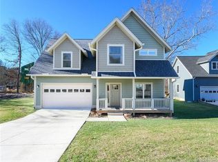 16 Linn Garden Ln, Swannanoa, NC 28778