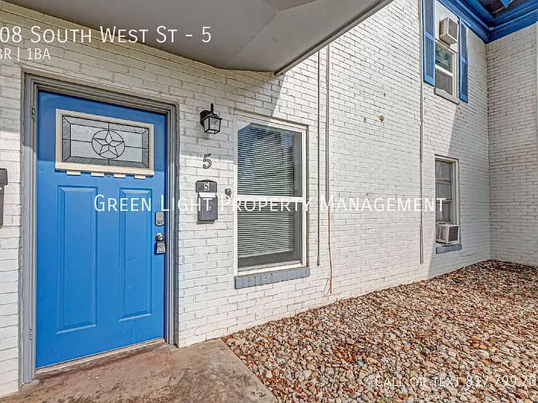 308 S West St #5 — Photo 3