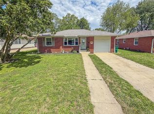 3020 Oak Ave, Mattoon, IL 61938