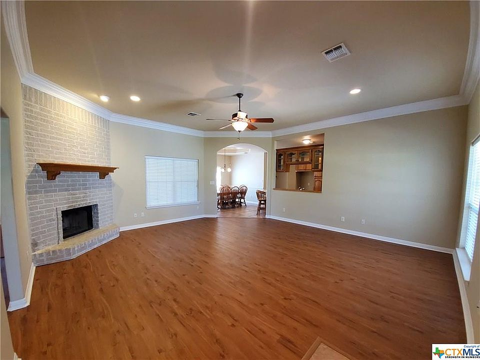 1st image of 213 Pinnacle Pkwy