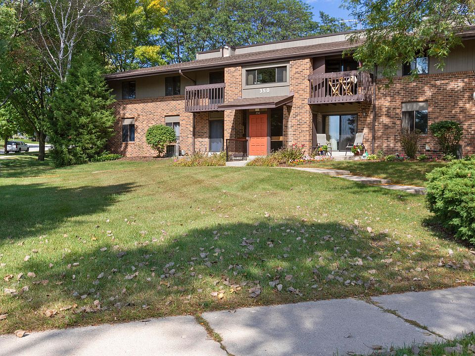 350 Park Hill Dr, Pewaukee, WI 53072 Zillow