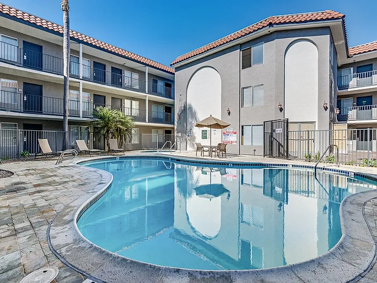 The Presidio Apartments — Photo 11
