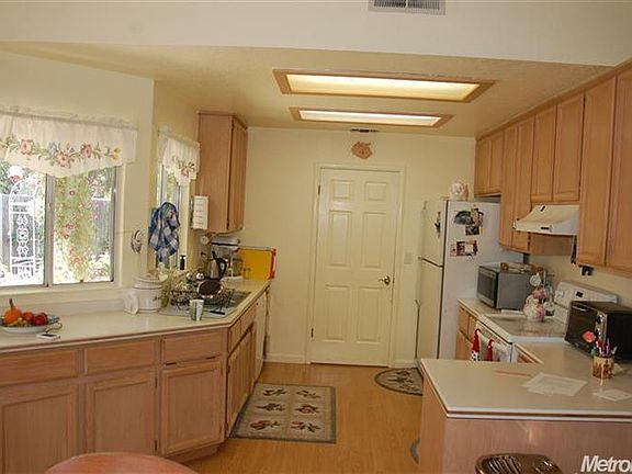 3rd image of 6433 Santa Catarina Way