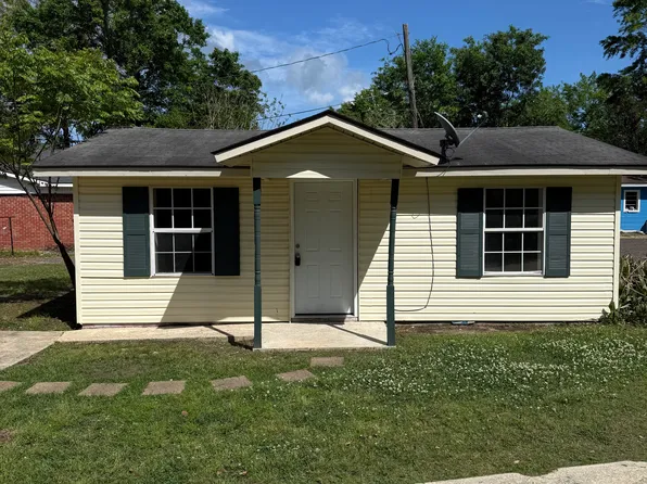 1022 Tucker Ave, Pascagoula, MS 39567