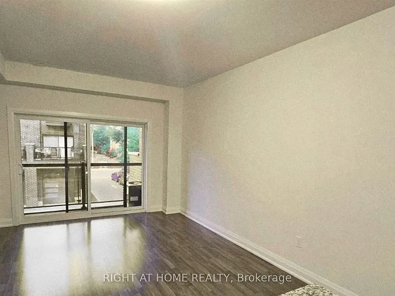 1758 Lawrence Ave W #1 — Photo 15