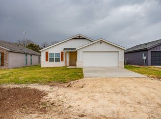 118 Kentucky St, Walnut Springs, TX 76690