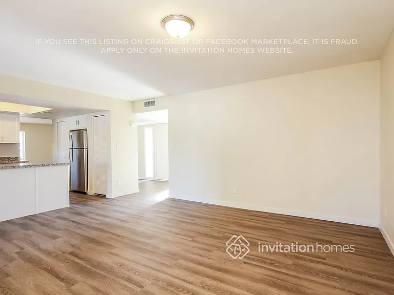 4614 W Sunnyside Ave — Photo 5